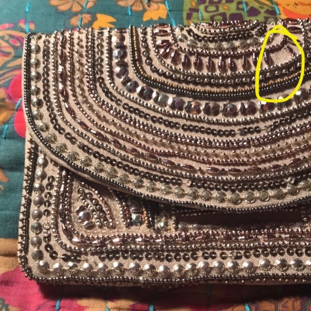 2 Chic Beaded Clutch. NWT - Picture 8 of 14